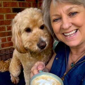 Meet your Posher, Holli